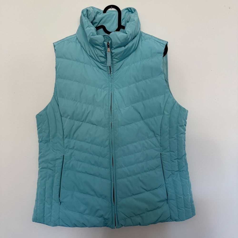 Talbots Blue Quilted Vest with‎ Chevron Pattern NWT